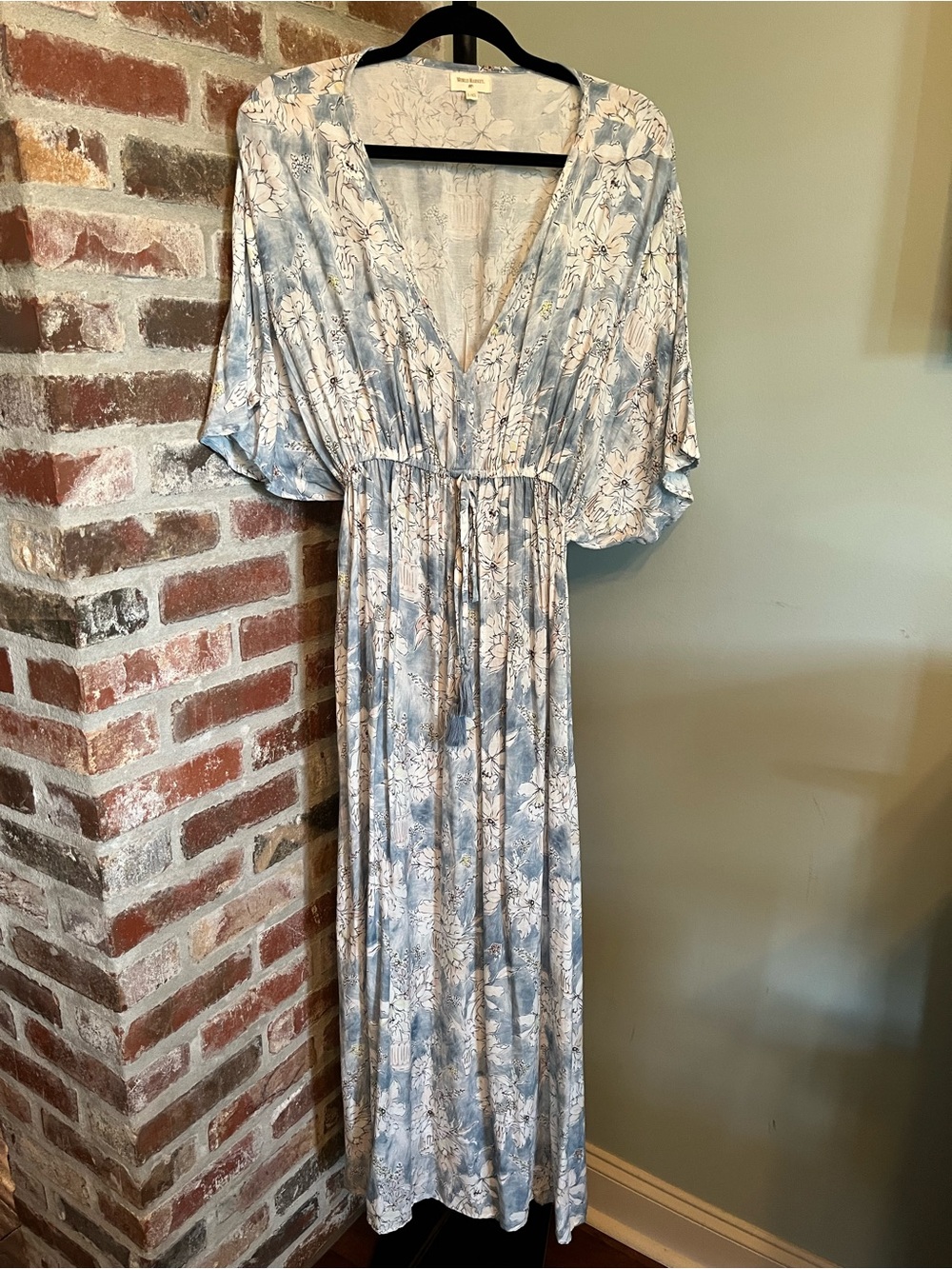 World Market Mira Light Blue Evangeline Bouquet Kaftan Dress | size l/xl